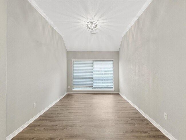 Building Photo - 23719 Allingham Ln