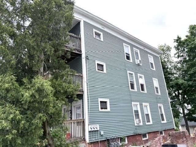 Building Photo - 421 Laurel St