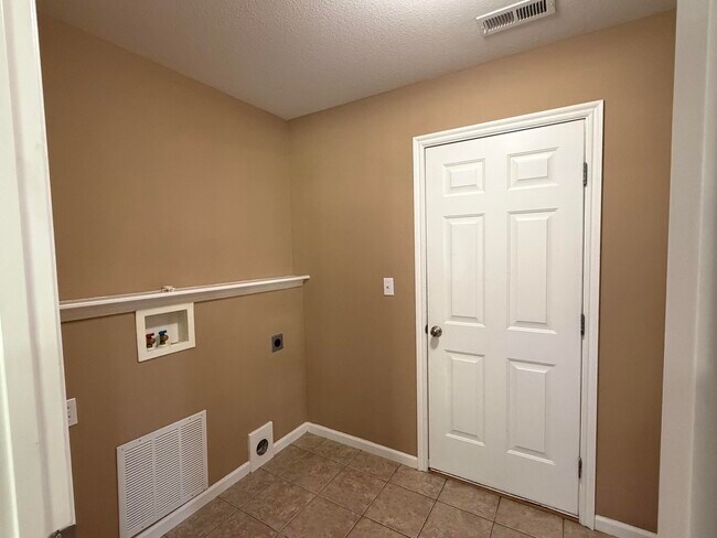 Building Photo - 4209 Bold Venture Dr