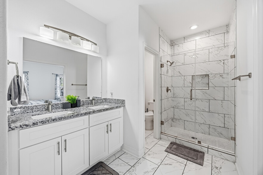 Building Photo - 3825 Easy St