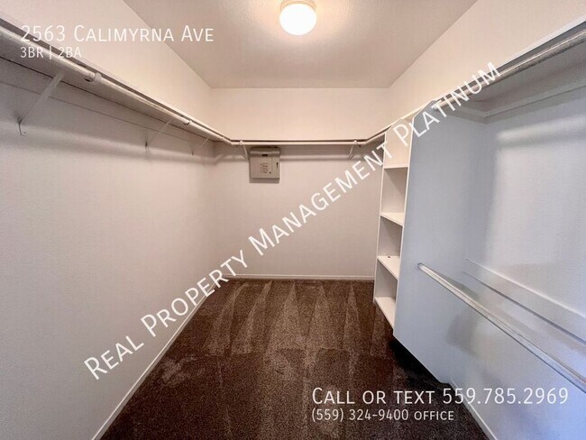 Building Photo - 2563 Calimyrna Ave