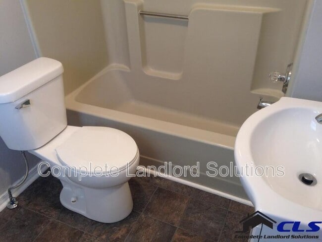 Building Photo - 1212 S 25th St