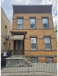 Building Photo - 72-37 66th St