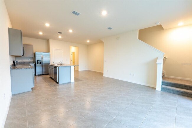 Building Photo - 33027 Tulip Petal Ln