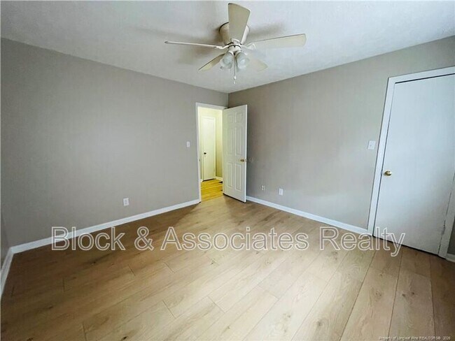 Building Photo - 4959 Galveston Dr