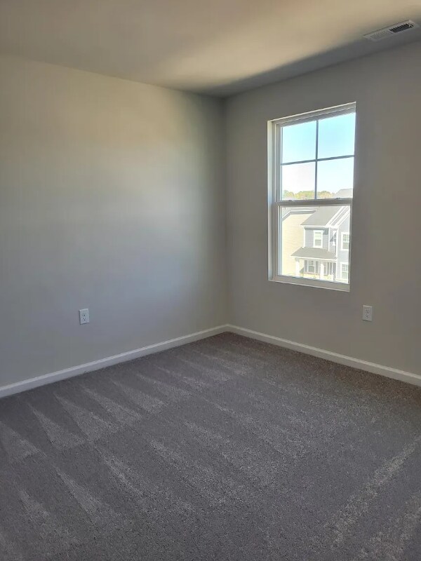 Building Photo - 1950 Rosedale Rdg Ave