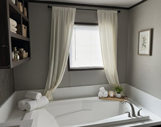 Building Photo - 1422 Spear St