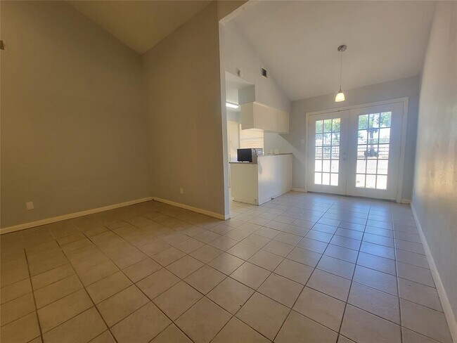 Building Photo - 1304 Glenda Dr