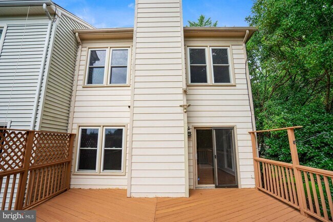 Building Photo - 5136 Glen Meadow Dr