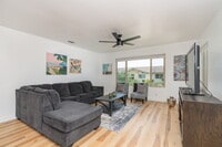 Building Photo - 1025 Plover Way
