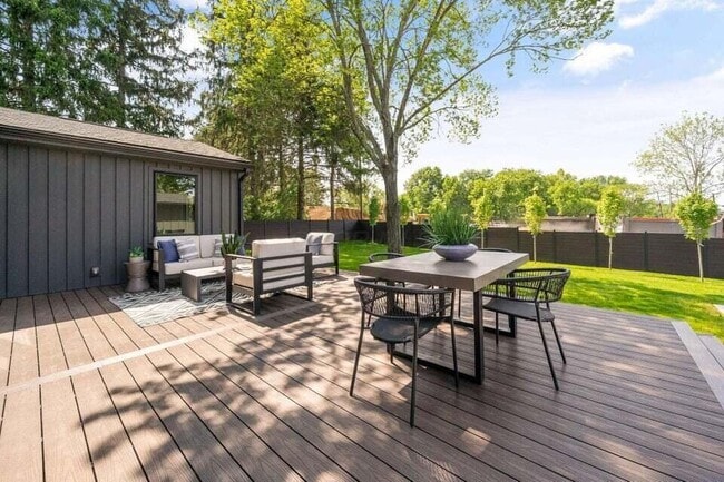 Building Photo - 2777 Donna Dr
