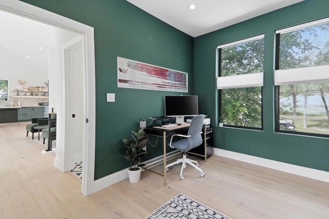 Building Photo - 201 Kahana Ln