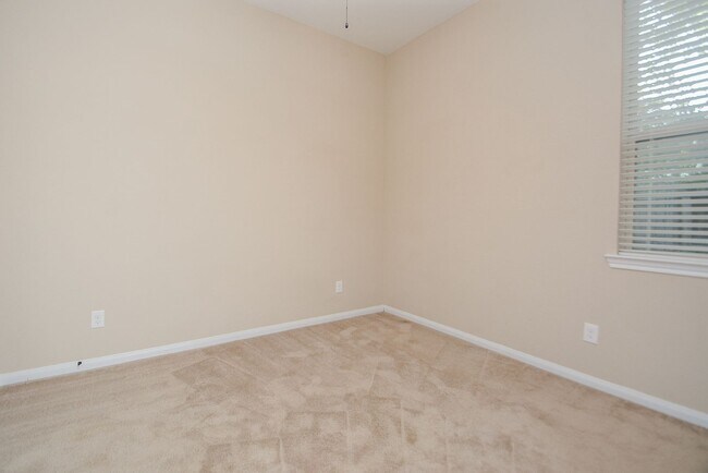 Building Photo - 22 Cheswood Manor Drive