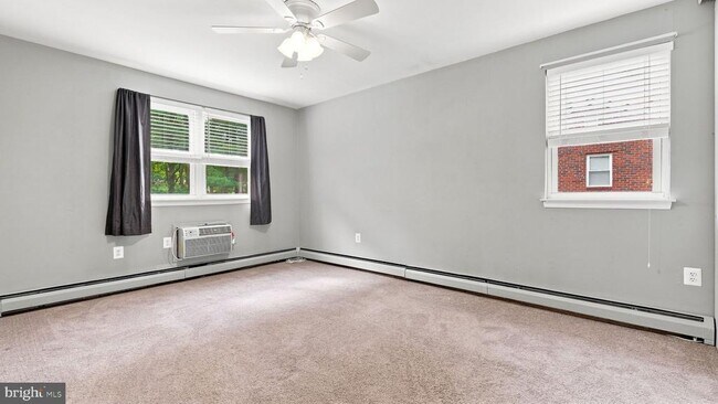 Building Photo - 333 Lacey Ave