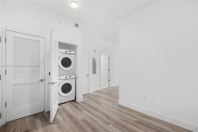 Building Photo - 101 Diplomat Pkwy