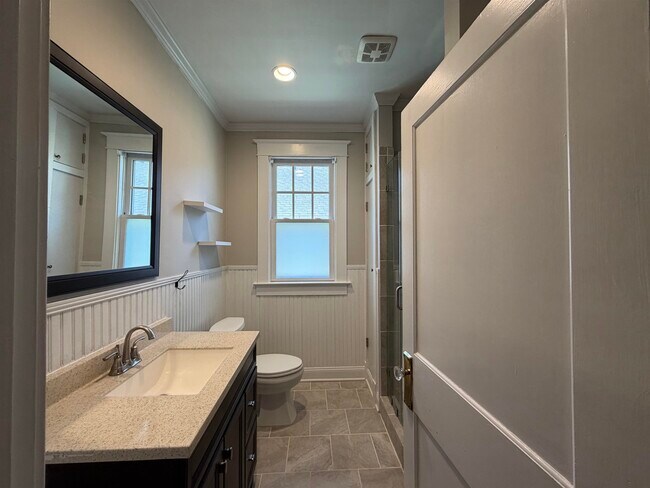 Building Photo - 1999 Peabody Ave