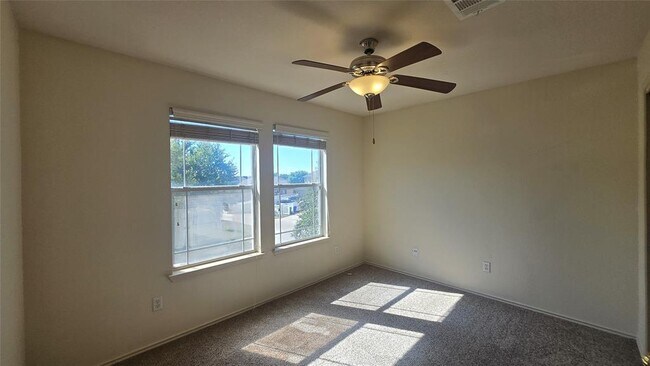 Building Photo - 703 Big Spring Dr