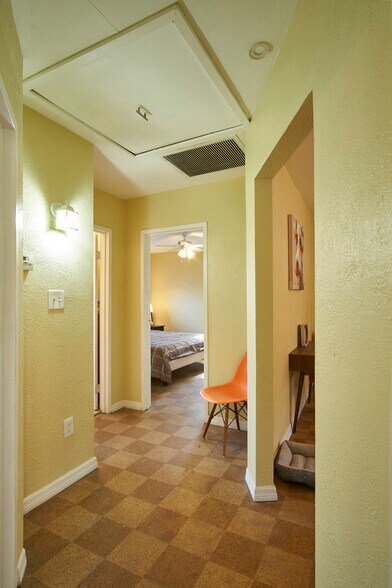 Building Photo - 1518 E Ellicott St