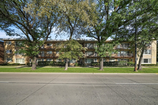 Building Photo - 4911 N Harlem Ave