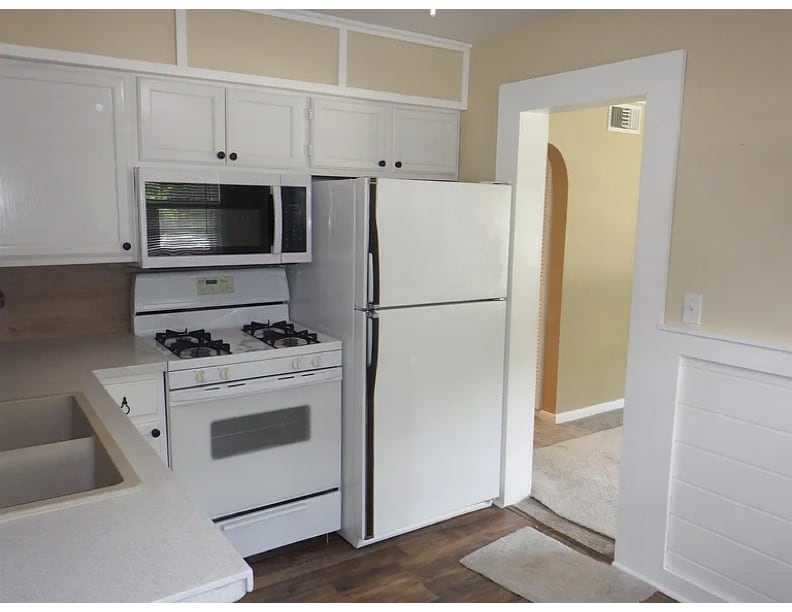 Kitchen 2 - 1903 N Central Ave