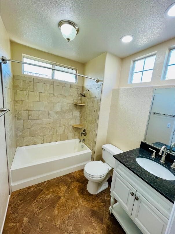 Building Photo - 31495 Corte Rimola