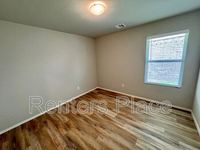 Building Photo - 12316 S Maplewood Ave