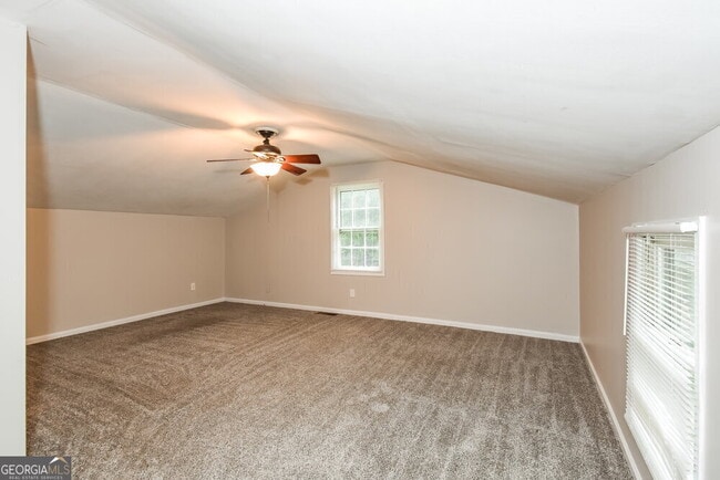 Building Photo - 3332 Chesterfield Ct