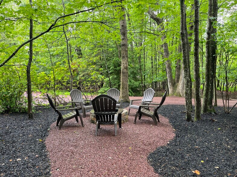 Private fire pit - 161 Piney Woods Dr
