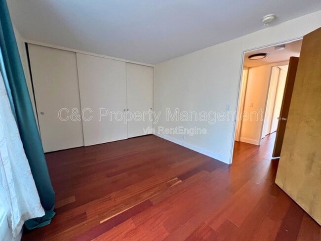 Building Photo - 938 Lea Dr