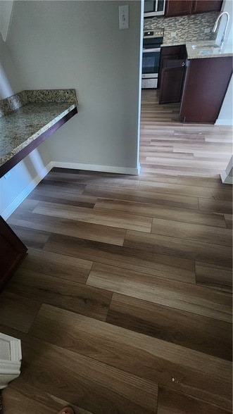 Building Photo - 2006 Theresa Dr