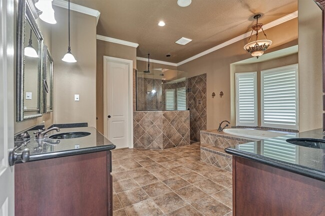 Building Photo - 388 Berkley Dr