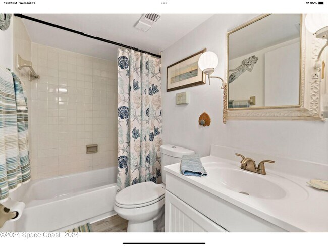 Building Photo - 4105 Ocean Beach Blvd