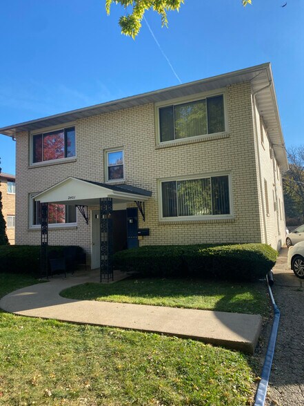 Building Photo - 2401 Brentwood Pkwy