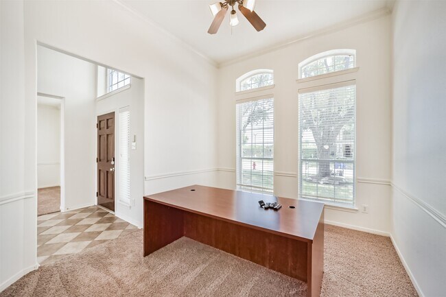 Building Photo - 315 Willow Pointe Dr