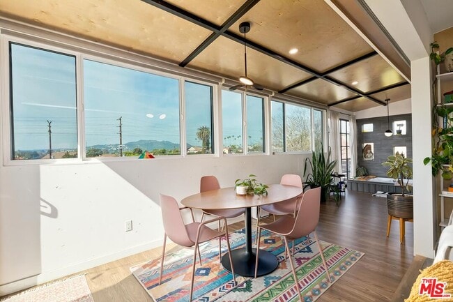 Building Photo - 3121 Verdugo Pl