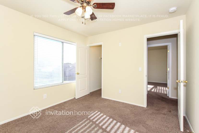 Building Photo - 8228 W Harmony Ln