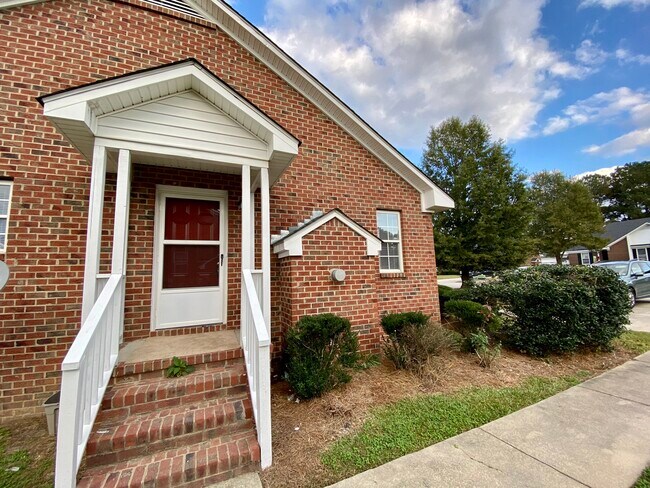 unit B - 4119 Juniper Ln NW