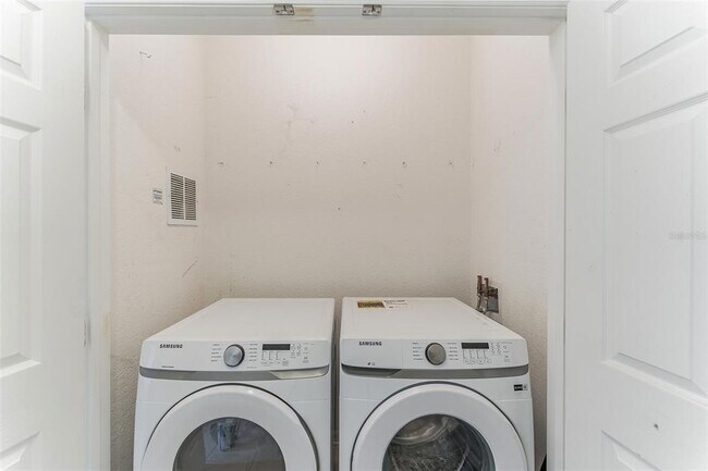 Building Photo - 1355 Venezia Ct