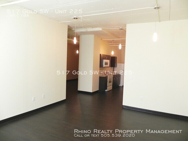 Building Photo - 517 Gold Ave SW