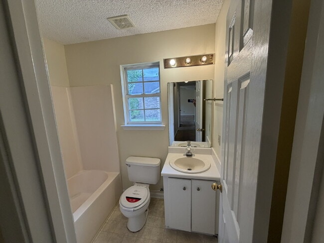 Building Photo - Home for Rent