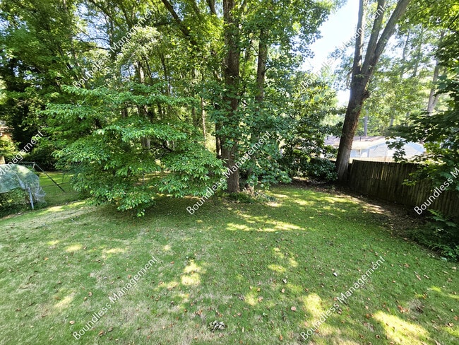 Building Photo - 2572 Woodgreen Dr