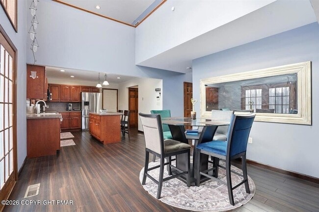 Building Photo - 5132 Pocono Park