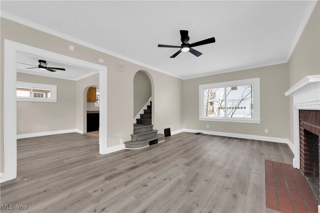 Building Photo - 239 E 214th St