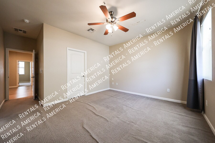 Building Photo - 1406 W Main St