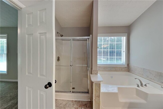 Building Photo - 1325 Cedar Oak Ln
