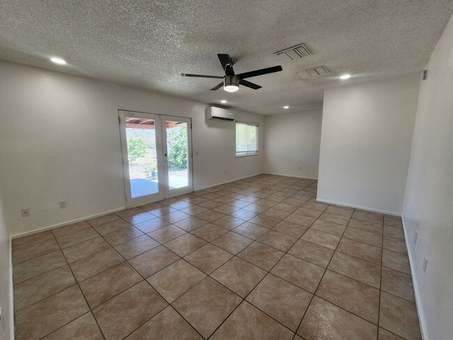 Building Photo - 73477 Desert Trail Dr