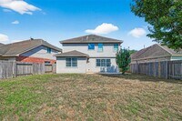 Building Photo - 2111 Castle Gardens Ln