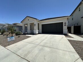 Building Photo - 10319 W Harmony Ln