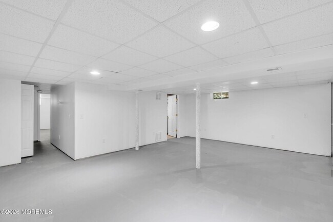 Building Photo - 809 Commonwealth Blvd