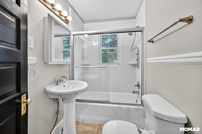 Building Photo - 304 1/2 Marstellar St